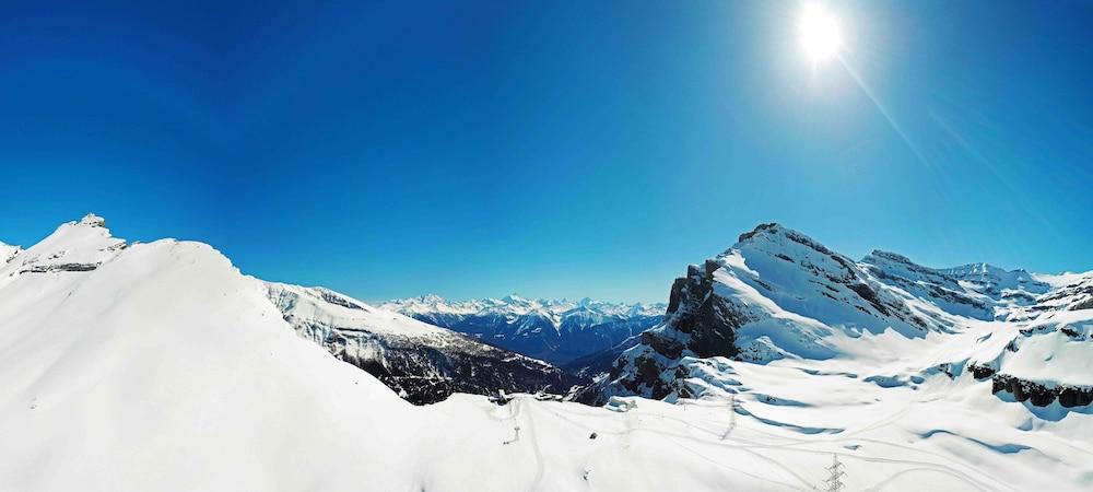 Hotel-Restaurant Le Mont Paisible, Crans-Montana Bagian luar foto